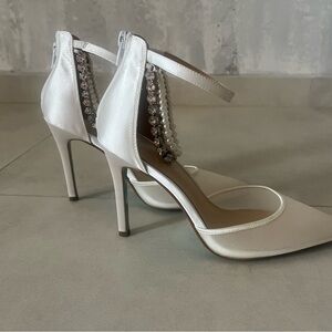 Betsy Johnson Elegant White Stiletto Heels New without tags